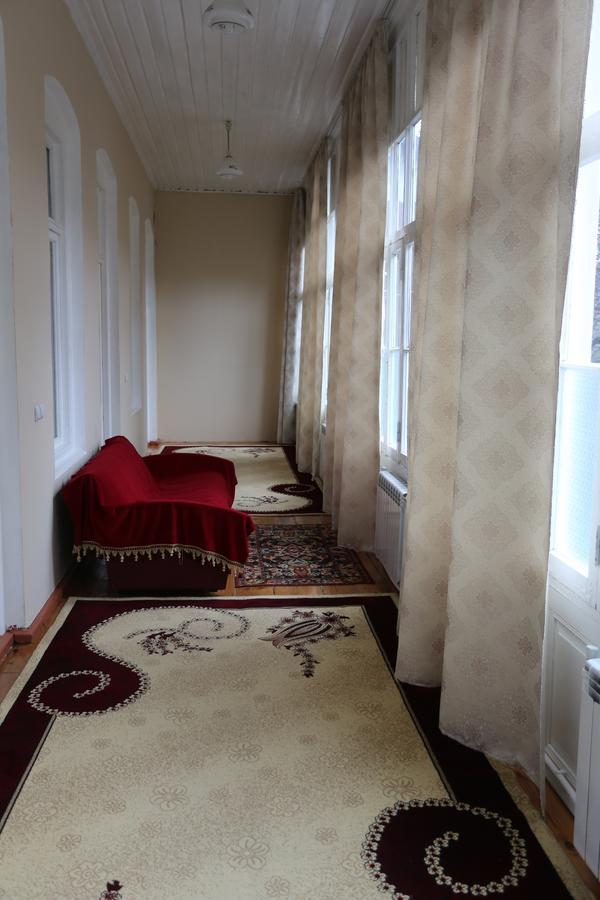 Ilham Mustafa Houses Sheki Luaran gambar