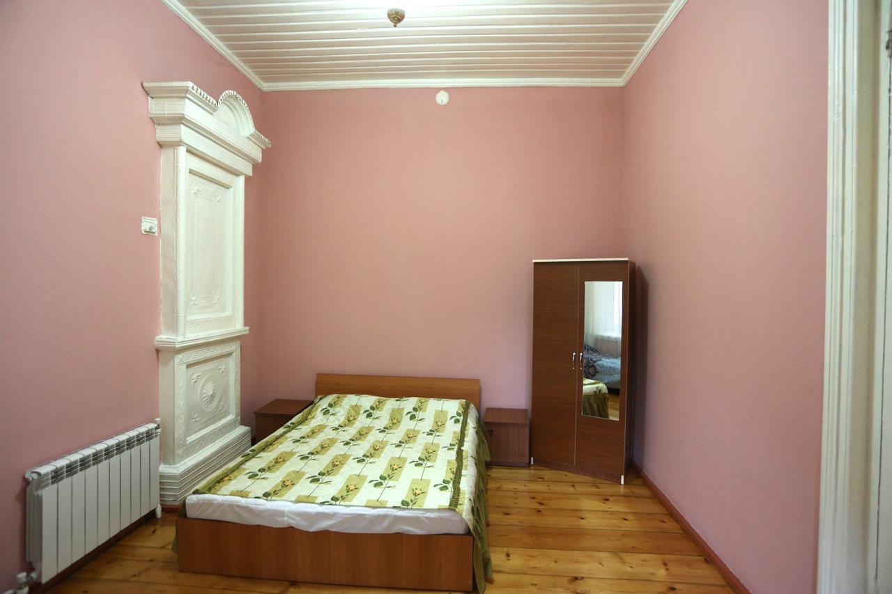 Ilham Mustafa Houses Sheki Luaran gambar